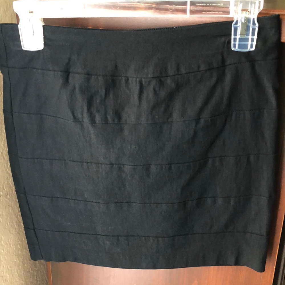 black pencil skirt